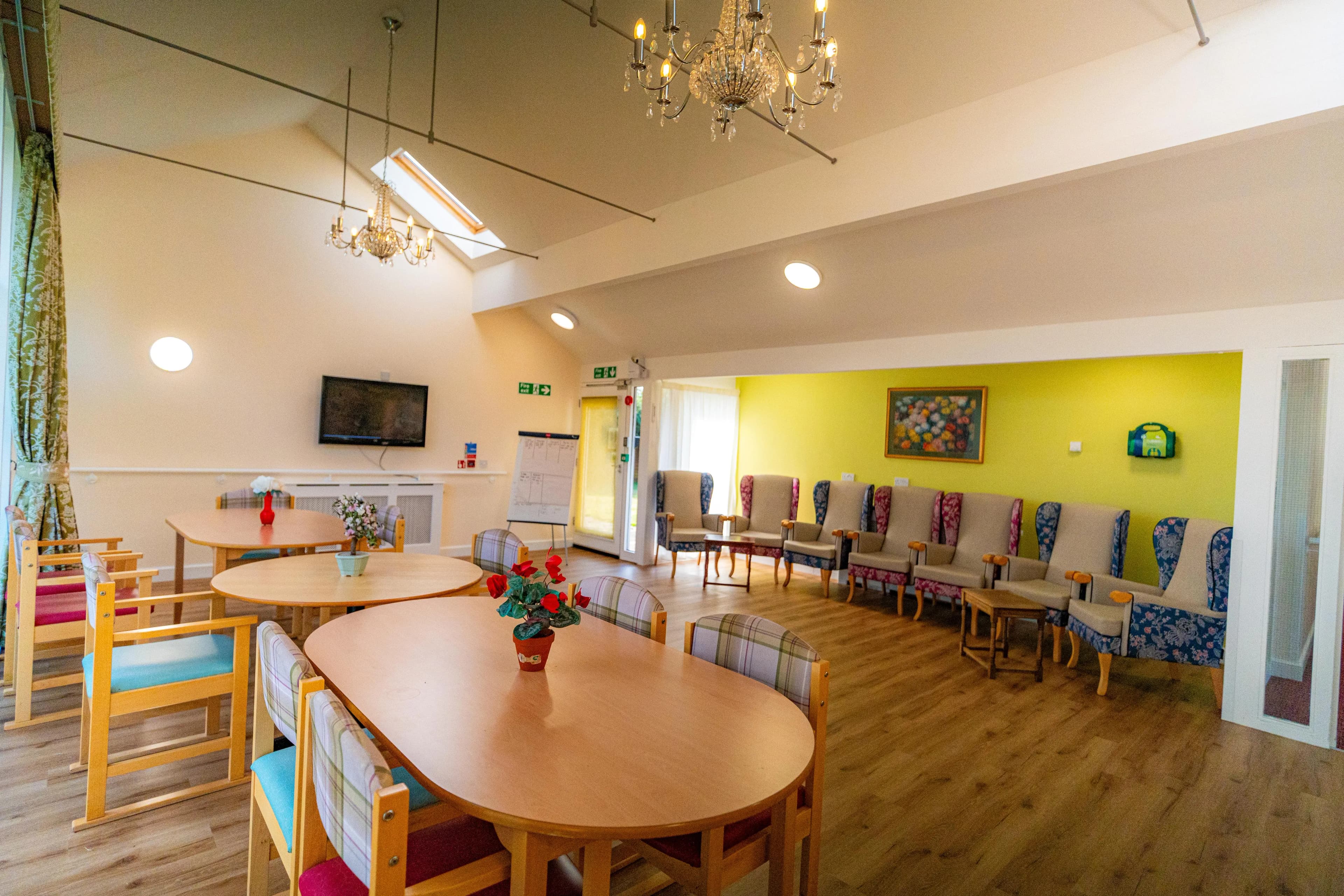 Interior - Comfortable dining spaces that encourage togetherness